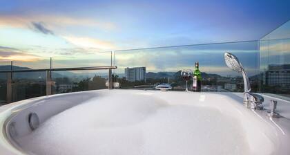 The WIDE Condotel - Phuket