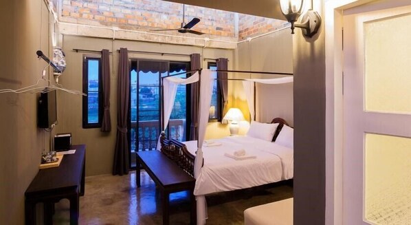 Signature Triple Room, 1 Bedroom | Rollaway beds, free WiFi - MeeTangNangNon Bed&Breakfast (Ratsada)