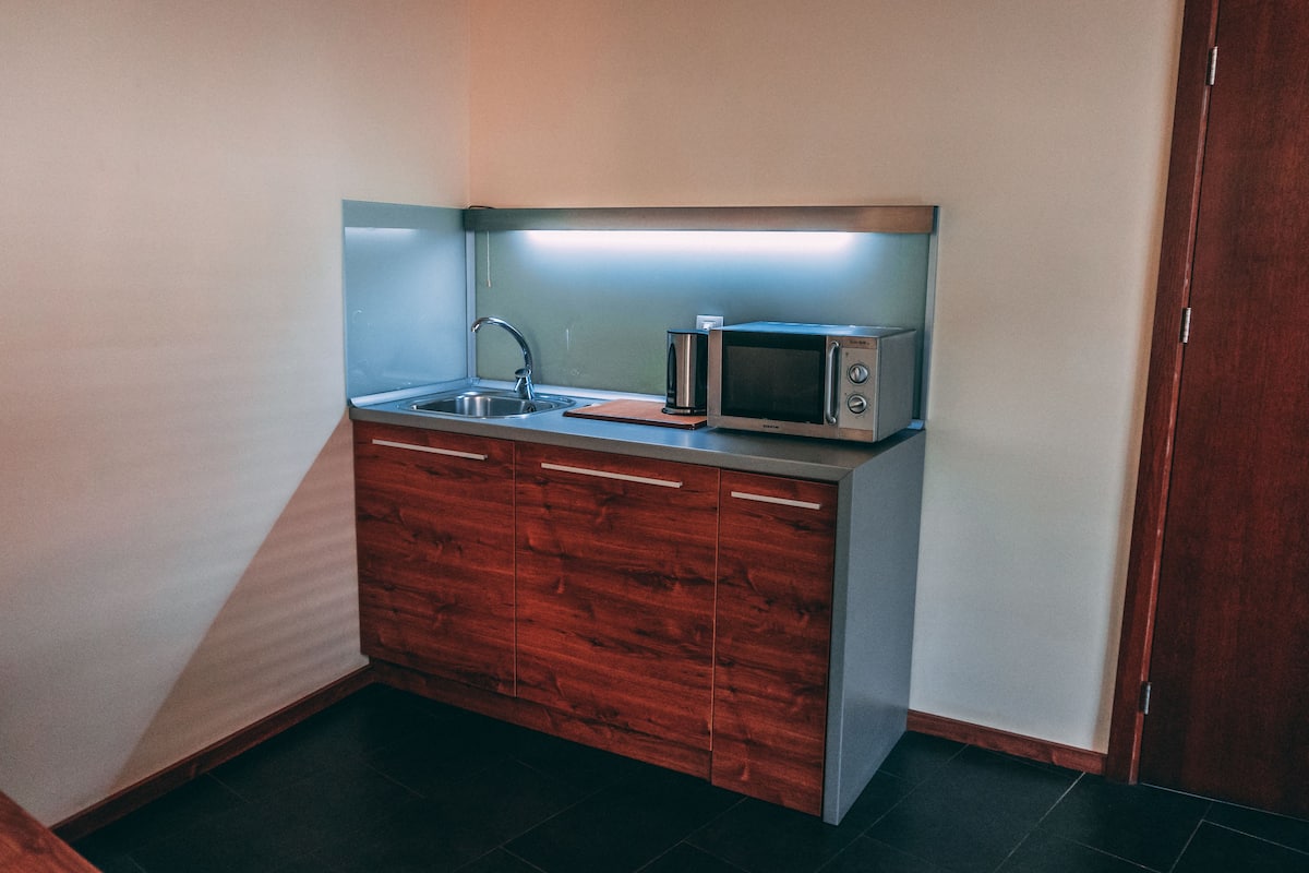 studio, balcony, sea view | private kitchenette | electric kettle