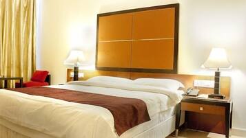 Standard Room, 1 Bedroom, Non Smoking, Park View | Premium bedding, minibar, in-room safe, desk