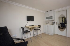 Habitación doble Deluxe | Cocineta privada