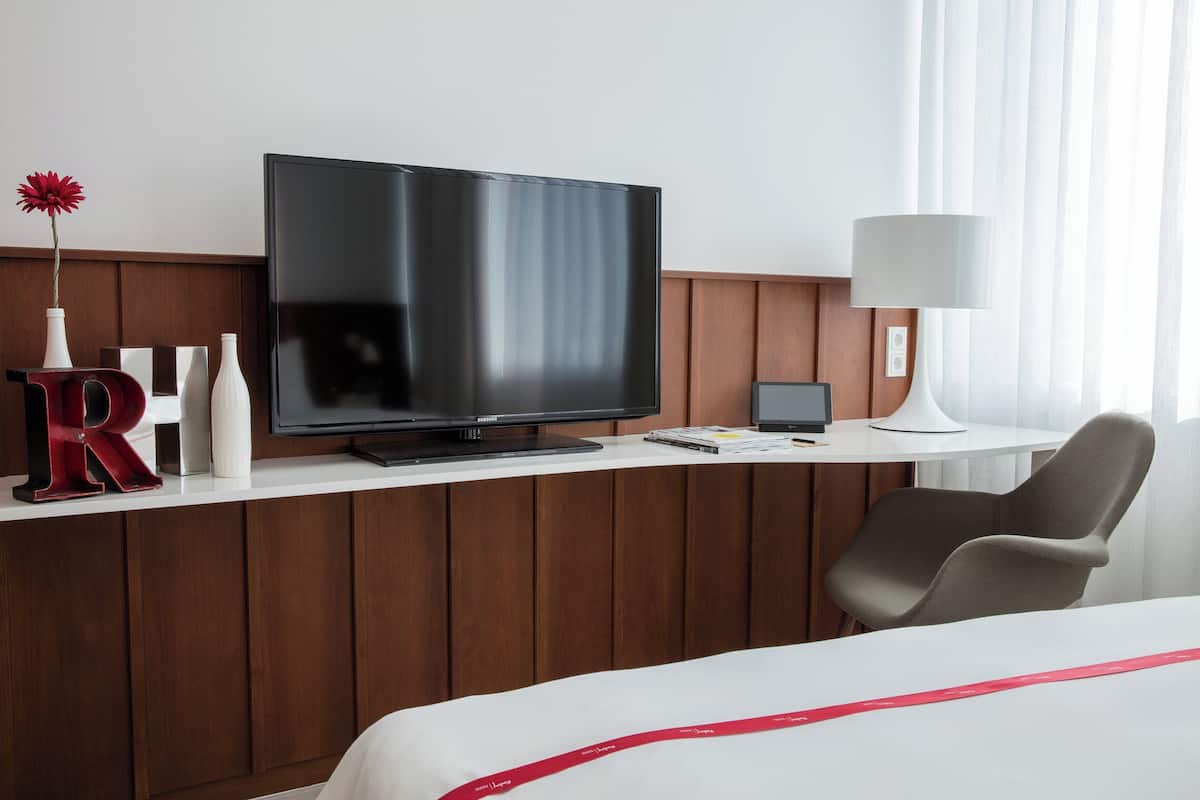 Ropa de cama de alta calidad y camas con pillow-top