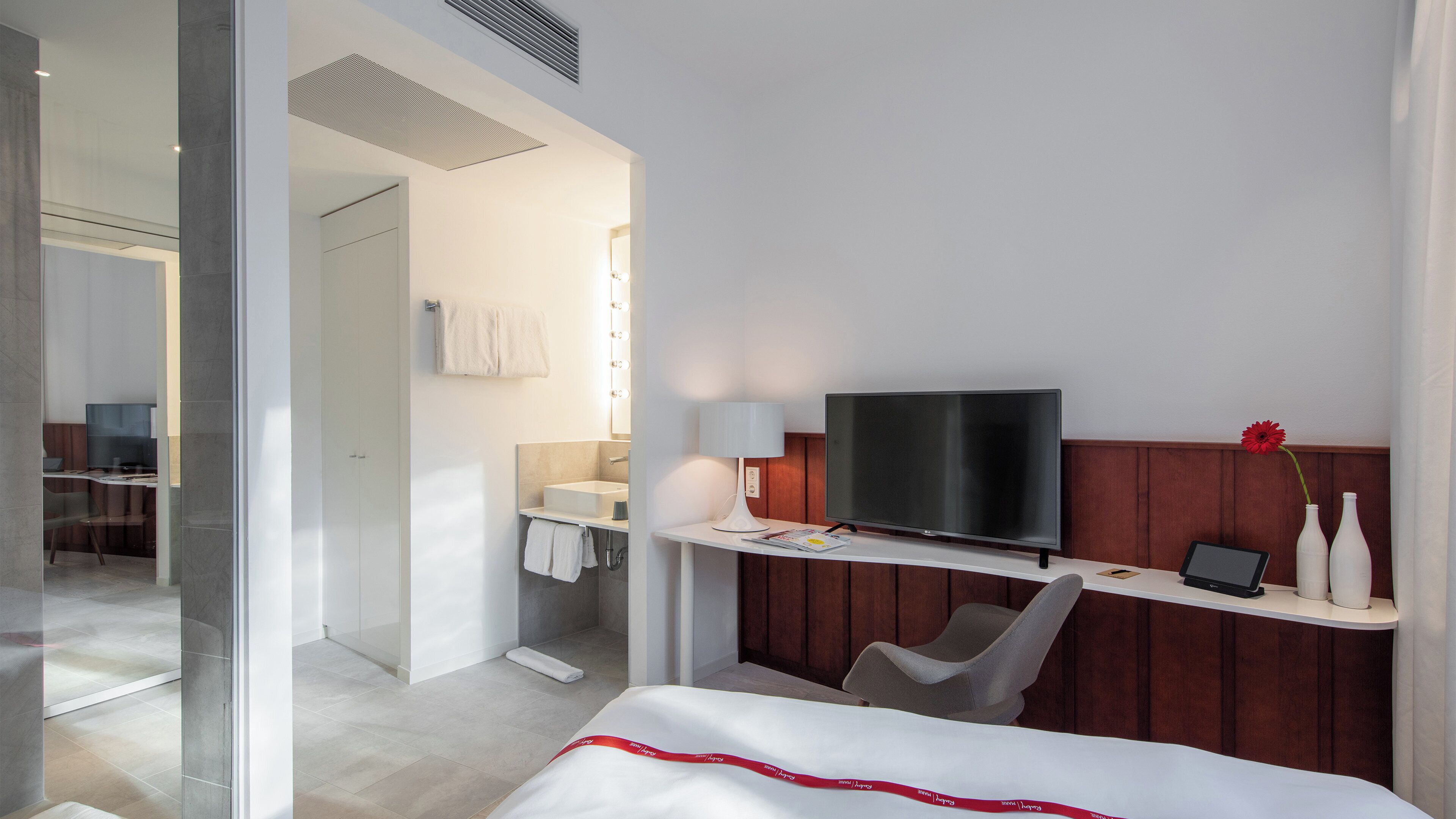 Room (Nest) | Premium bedding, pillow-top beds, in-room safe, individually decorated