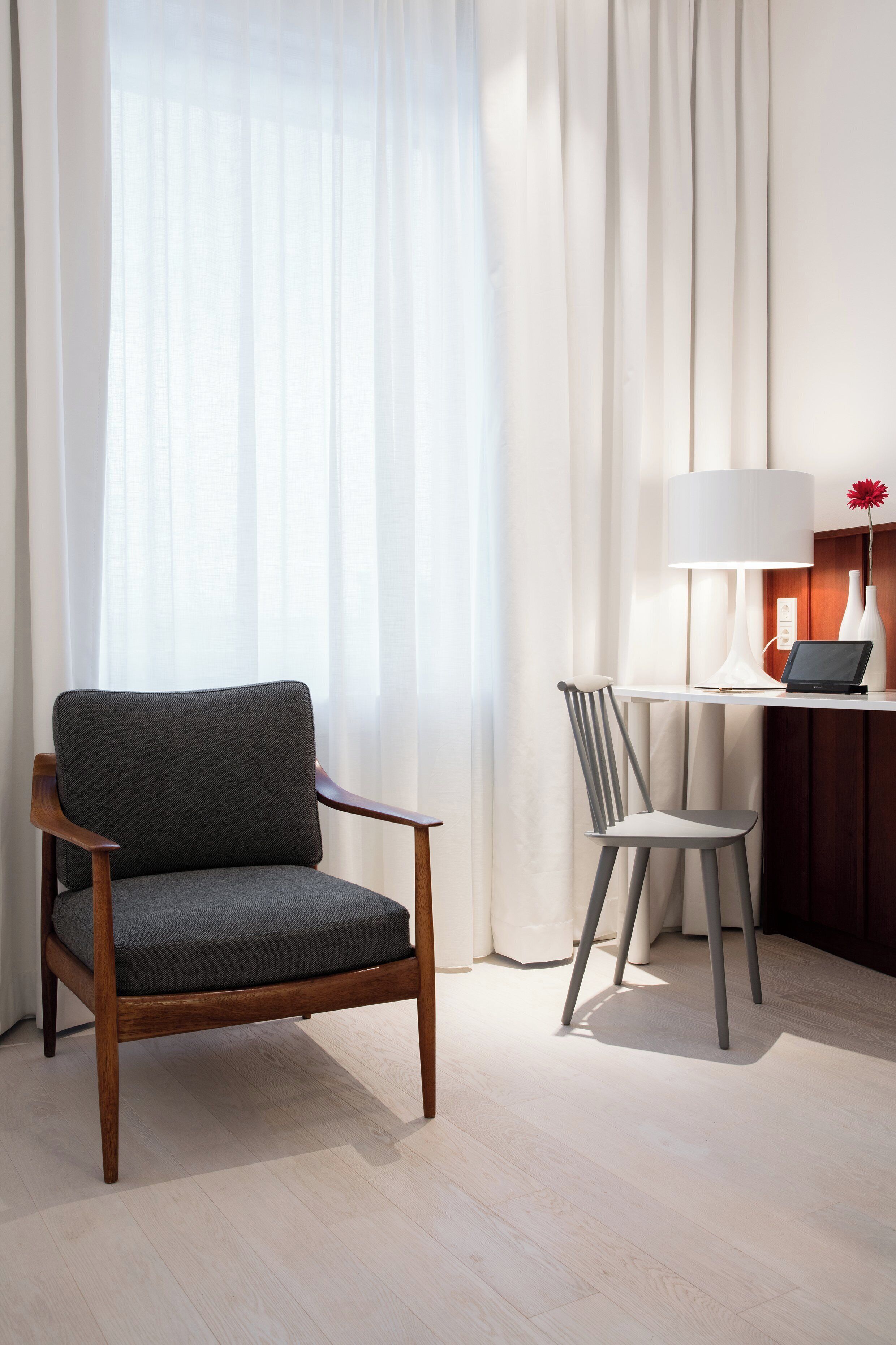 premium bedding, pillow-top beds, in-room safe, individually decorated