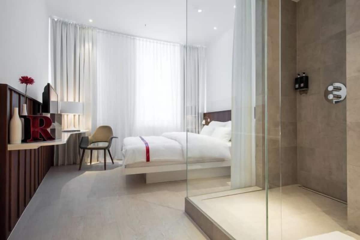 1 chambre, literie de qualité supérieure, surmatelas