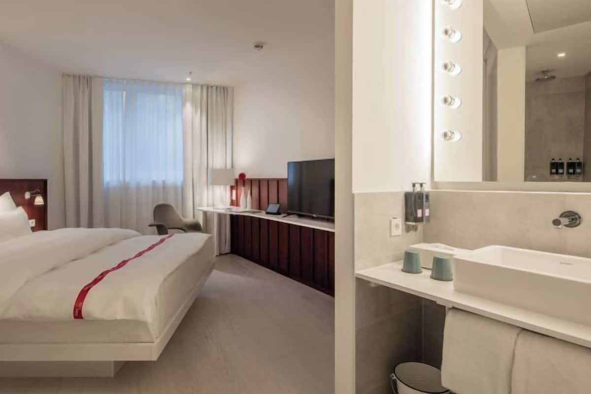 1 chambre, literie de qualité supérieure, surmatelas
