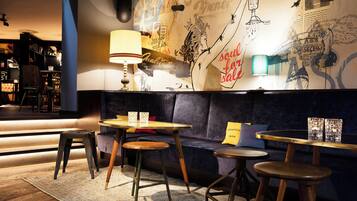 Bar (in der Unterkunft)