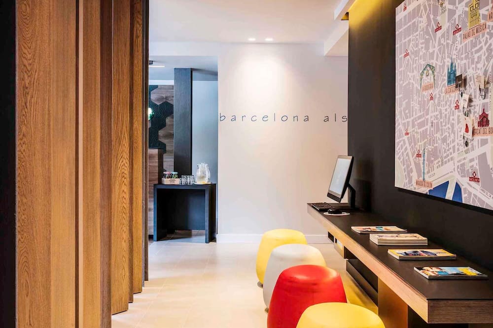 Ibis Styles Barcelona Centre Hotel