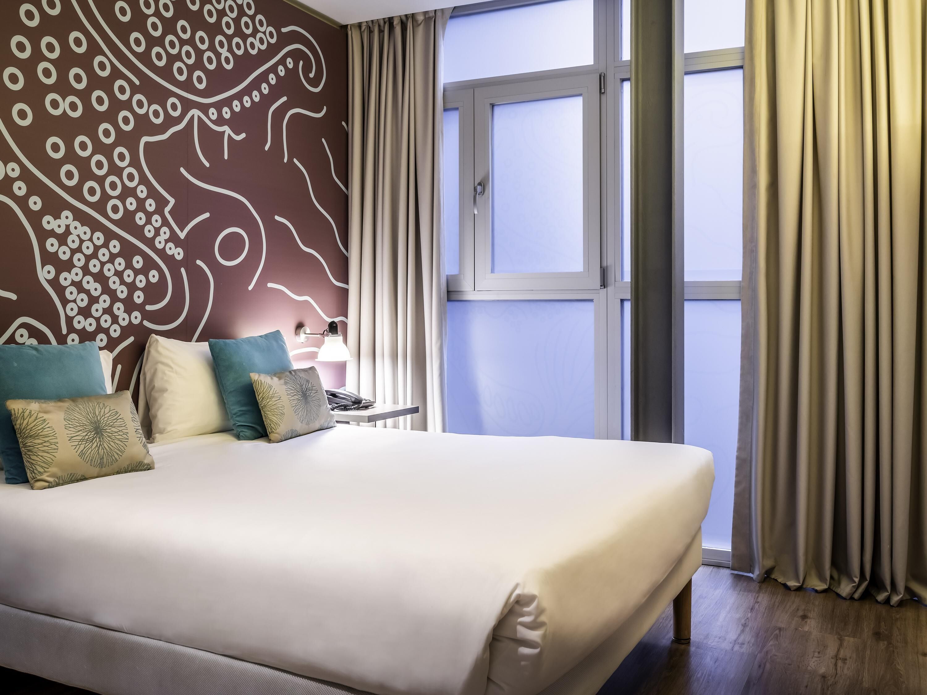 down duvets, in-room safe, individually decorated, desk