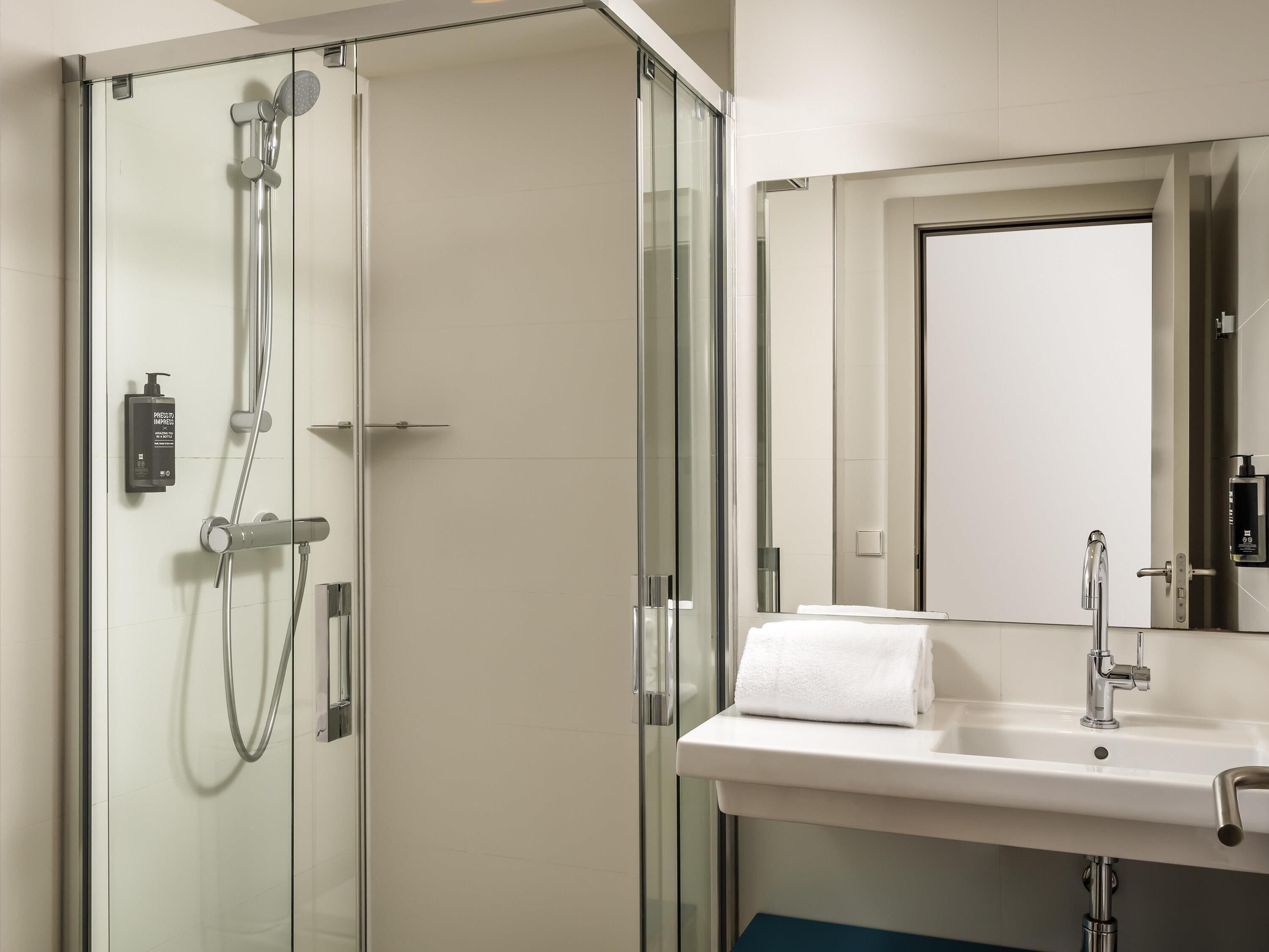 down duvets, in-room safe, individually decorated, desk