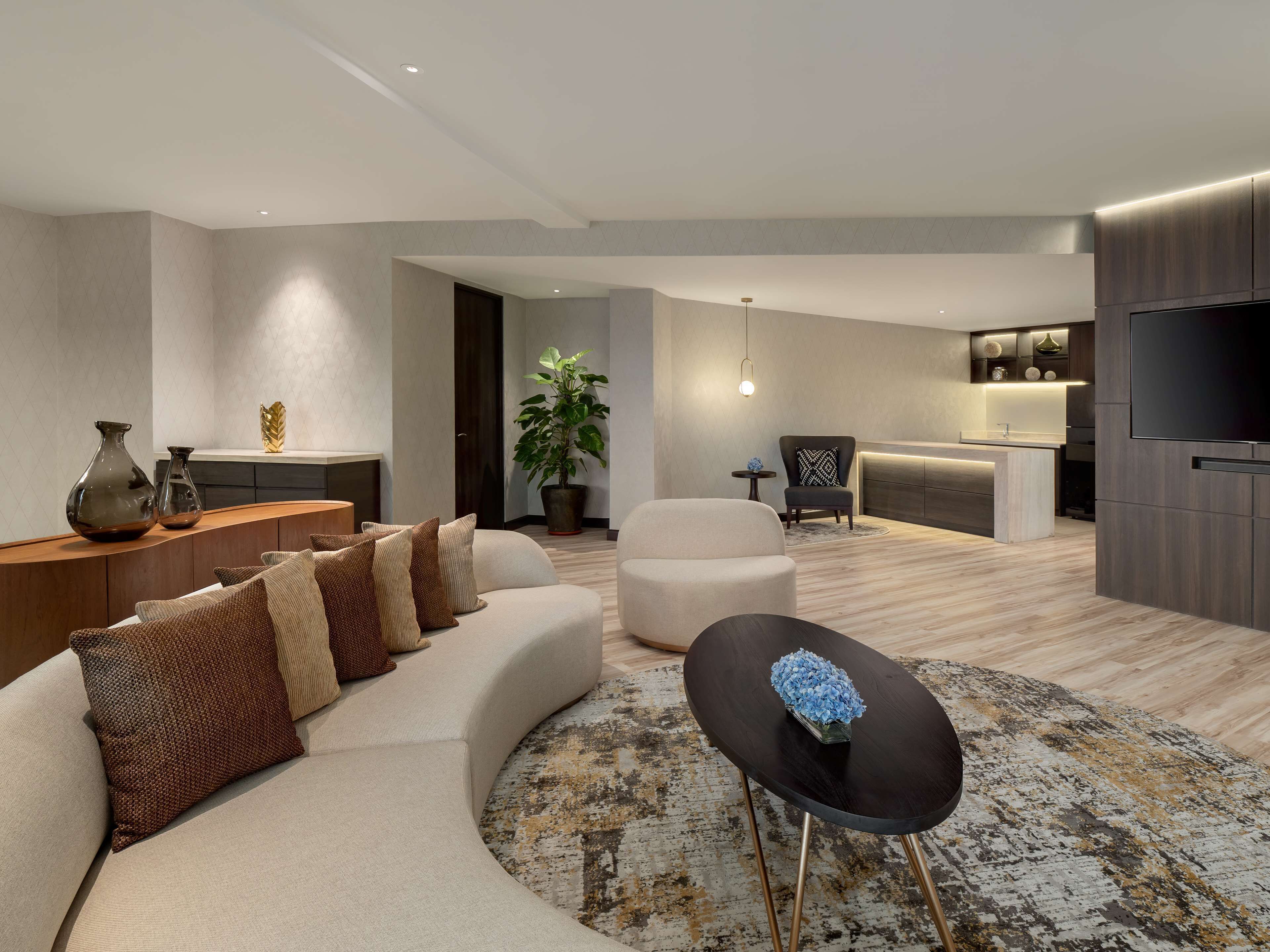 presidential suite, 2 bedrooms | 1 bedroom, premium bedding, minibar, in-room safe