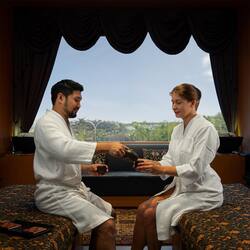 Couples treatment rooms, body treatments, hydrotherapy, aromatherapy