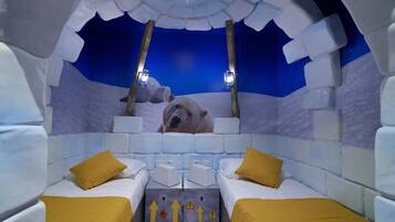 Room (Arctic) | In-room safe, individually decorated, desk, soundproofing