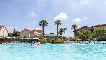 Seasonal outdoor pool, pool loungers, lifeguards on site