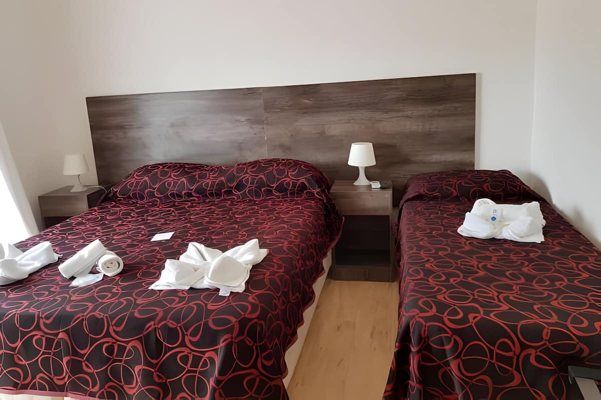Free WiFi, bed sheets