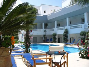 Outdoor pool - Emerald Hotel (Hersonissos)