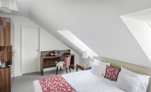 Superior Double or Twin Room, City View | 1 bedroom, premium bedding, minibar, in-room safe