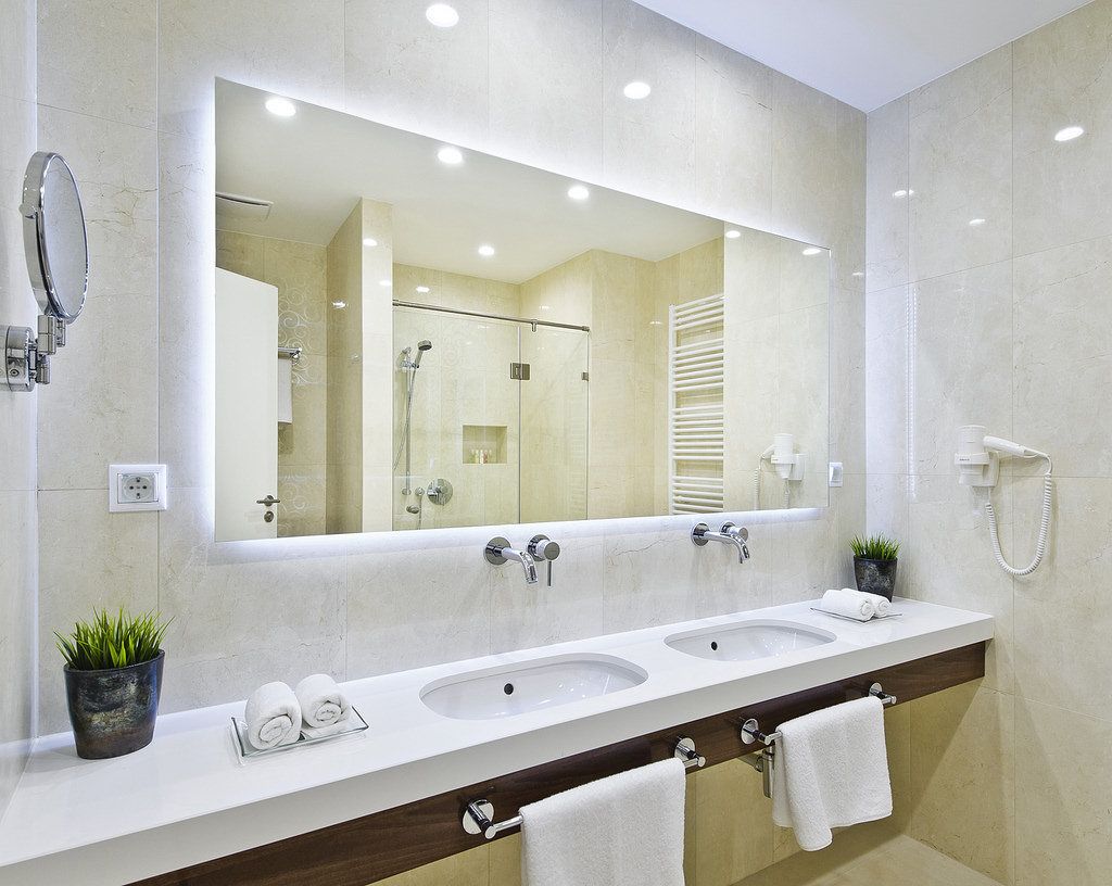 apartment | bathroom | shower, free toiletries, hair dryer, towels