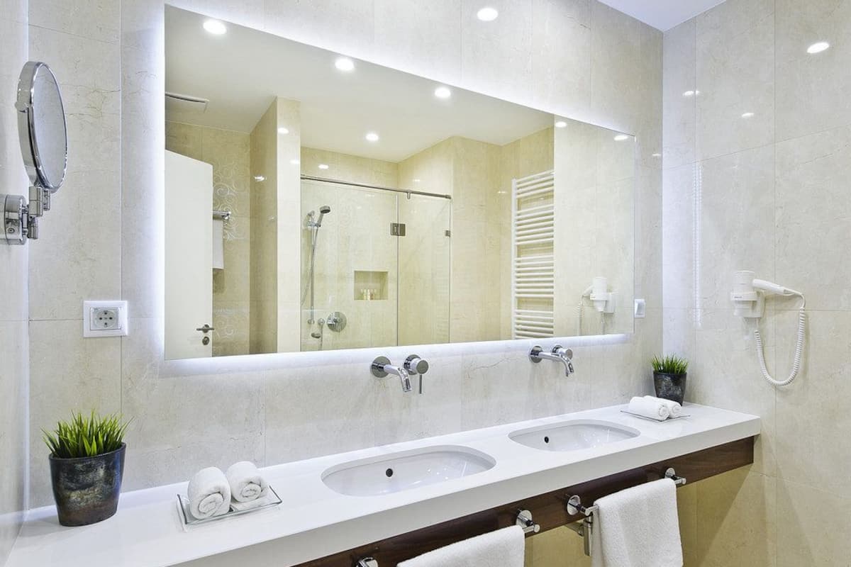 apartment | bathroom | shower, free toiletries, hair dryer, towels