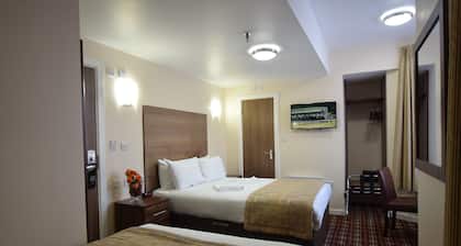 Lucky 8 Hotel