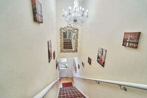 Hallway - Lucky 8 Hotel (Ilford)