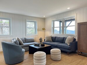 The Outland Skyhaus | Living area | Flat-screen TV, fireplace