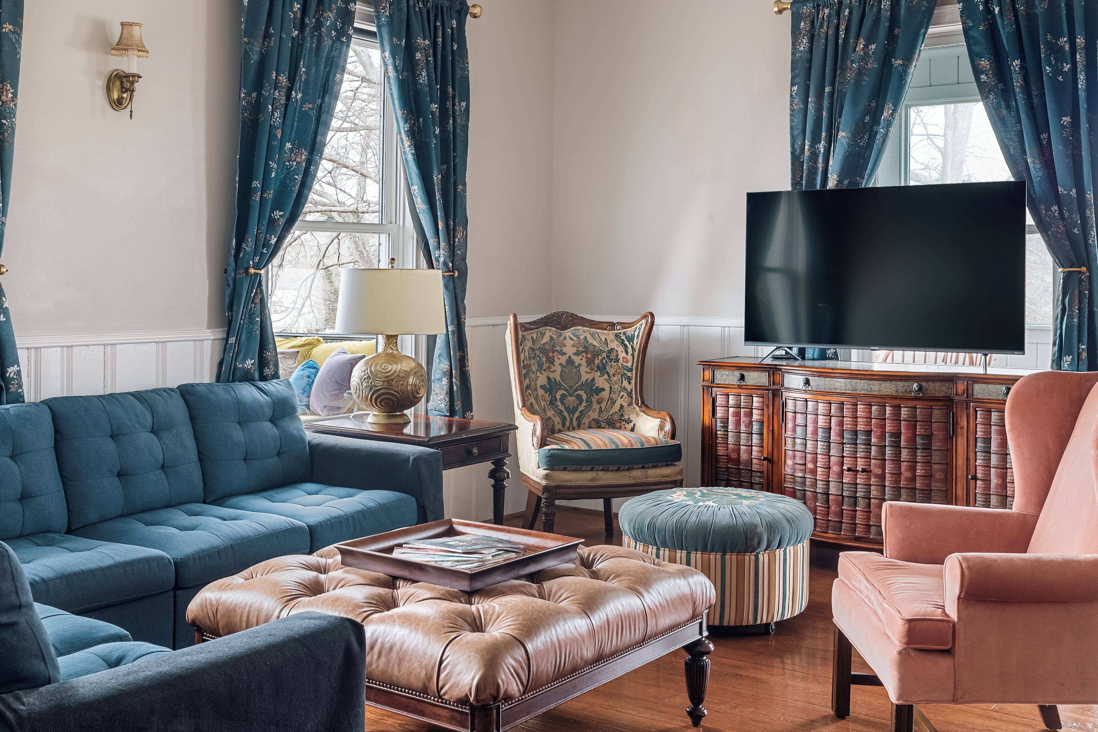 Téléviseur à écran plat de 40 po avec télévision par câble, téléviseur