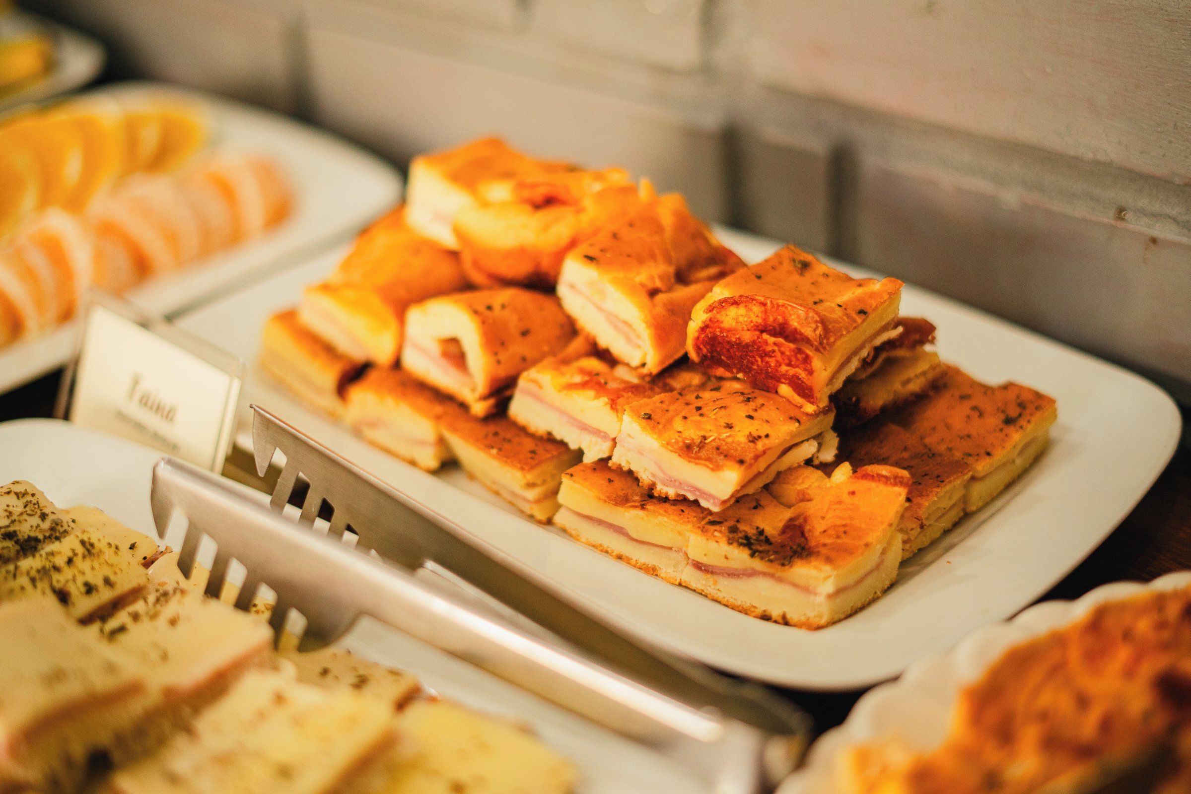 Cà phê và/hoặc dụng cụ pha