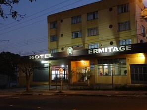 Esterni