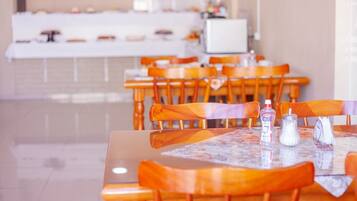 Desayuno buffet incluido todos los días