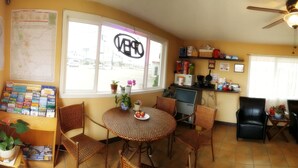 Unclassified image, 4 of 39, button - Western Motor Inn (Burlington)