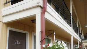 Unclassified image, 5 of 39, button - Western Motor Inn (Burlington)