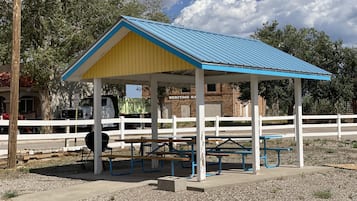 BBQ/picnic area