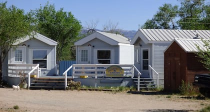 Rainbow Inn & Cottages