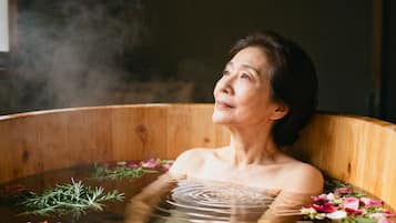 Espace de soins pour les couples, soins corporels, bains de boue