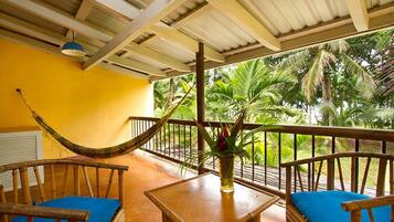 Superior kamer, balkon, gedeeltelijk uitzicht op oceaan | Uitzicht vanuit de kamer