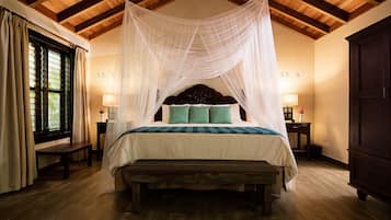 1 bedroom, premium bedding, in-room safe, free cribs/infant beds