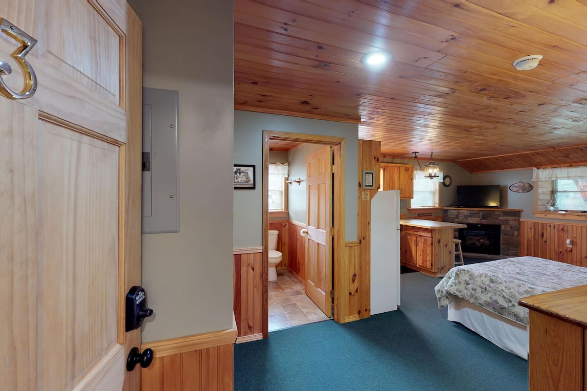 Standard Suite, 1 Queen Bed with Sofa bed, Non Smoking, Kitchen | Living area | TV