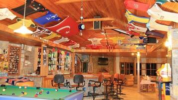 Bar (in der Unterkunft)