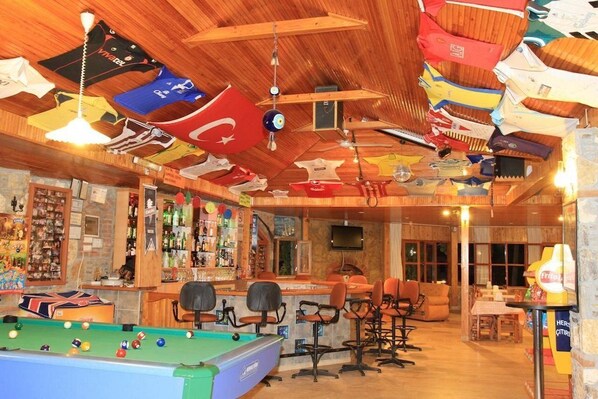 Bar (in der Unterkunft)