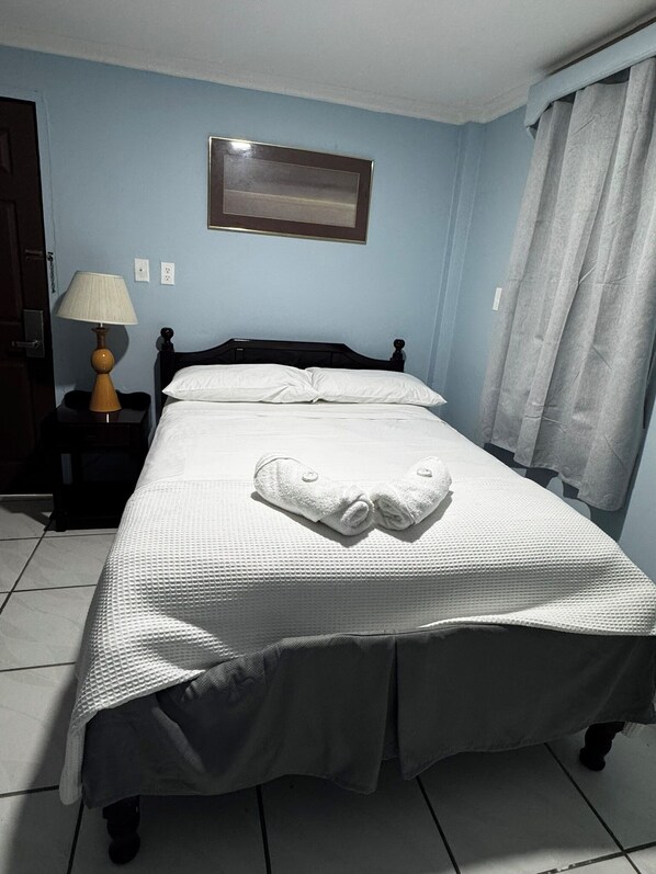 Free WiFi, bed sheets - Aracari Hotel Guyana (West Bank Demerara)