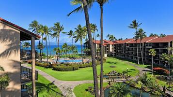 Condo, 3 Bedrooms | Property grounds