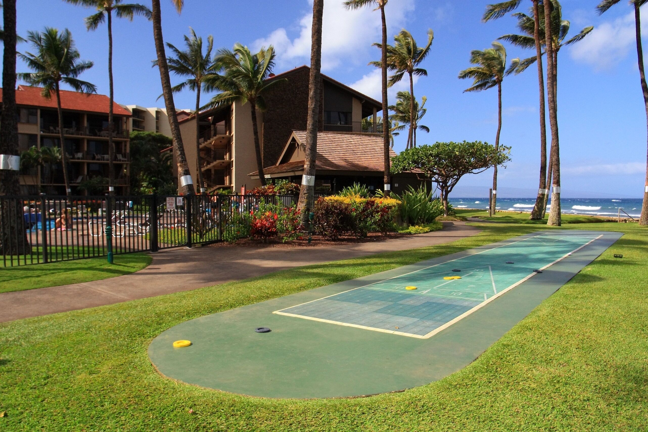 المنطقة المحيطة بالمنشأة