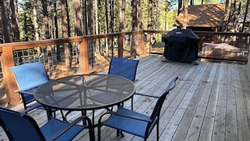 House, 4 Bedrooms | Property grounds