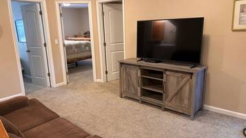 House, 4 Bedrooms | Interior