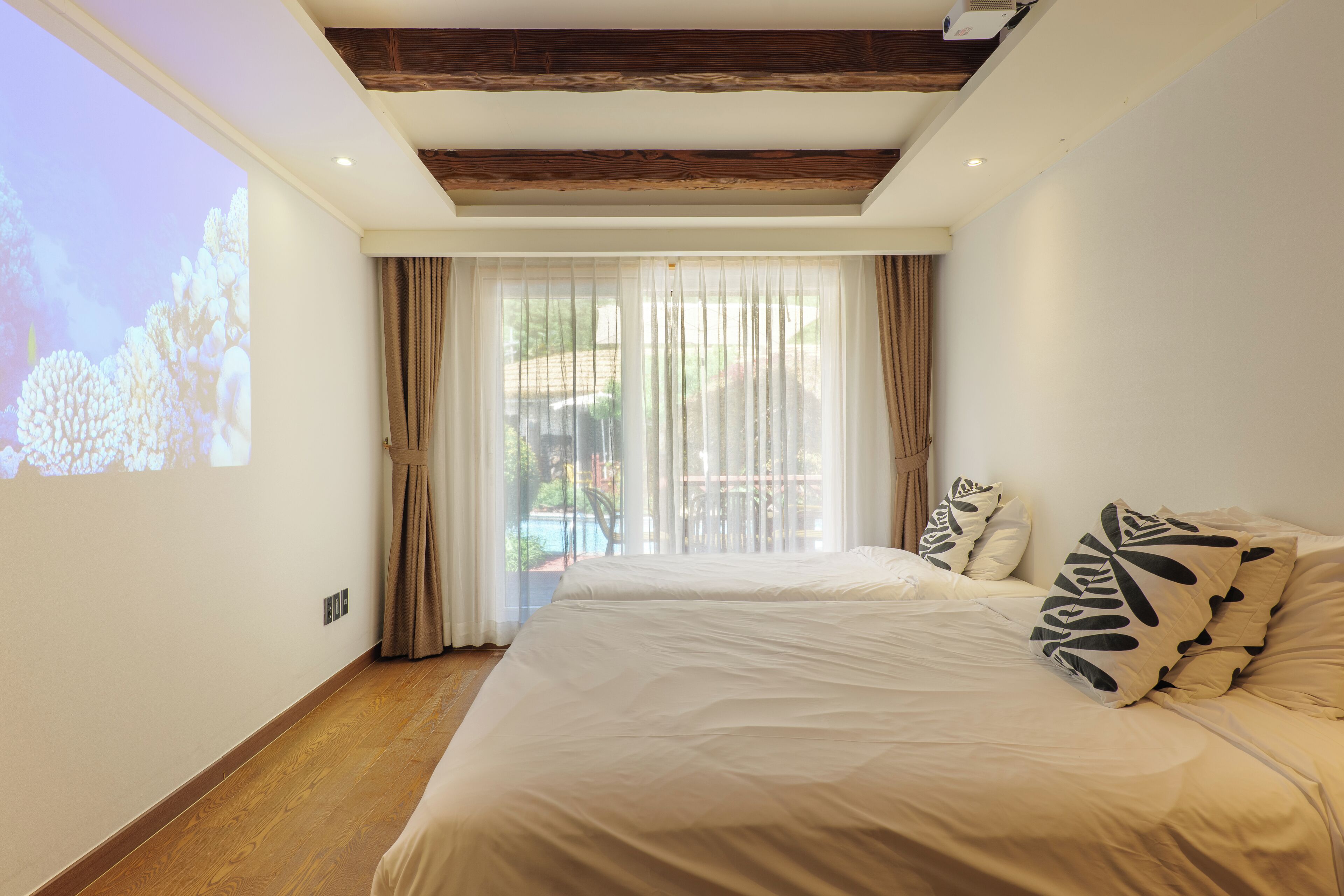 garden deluxe double | 1 bedroom, blackout curtains, soundproofing, free wifi