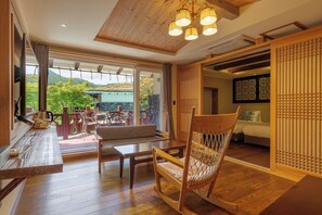 Garden Suite Double | Blackout curtains, soundproofing, free WiFi, bed sheets - Hansan Marina Hotel & Resort (Tongyeong)