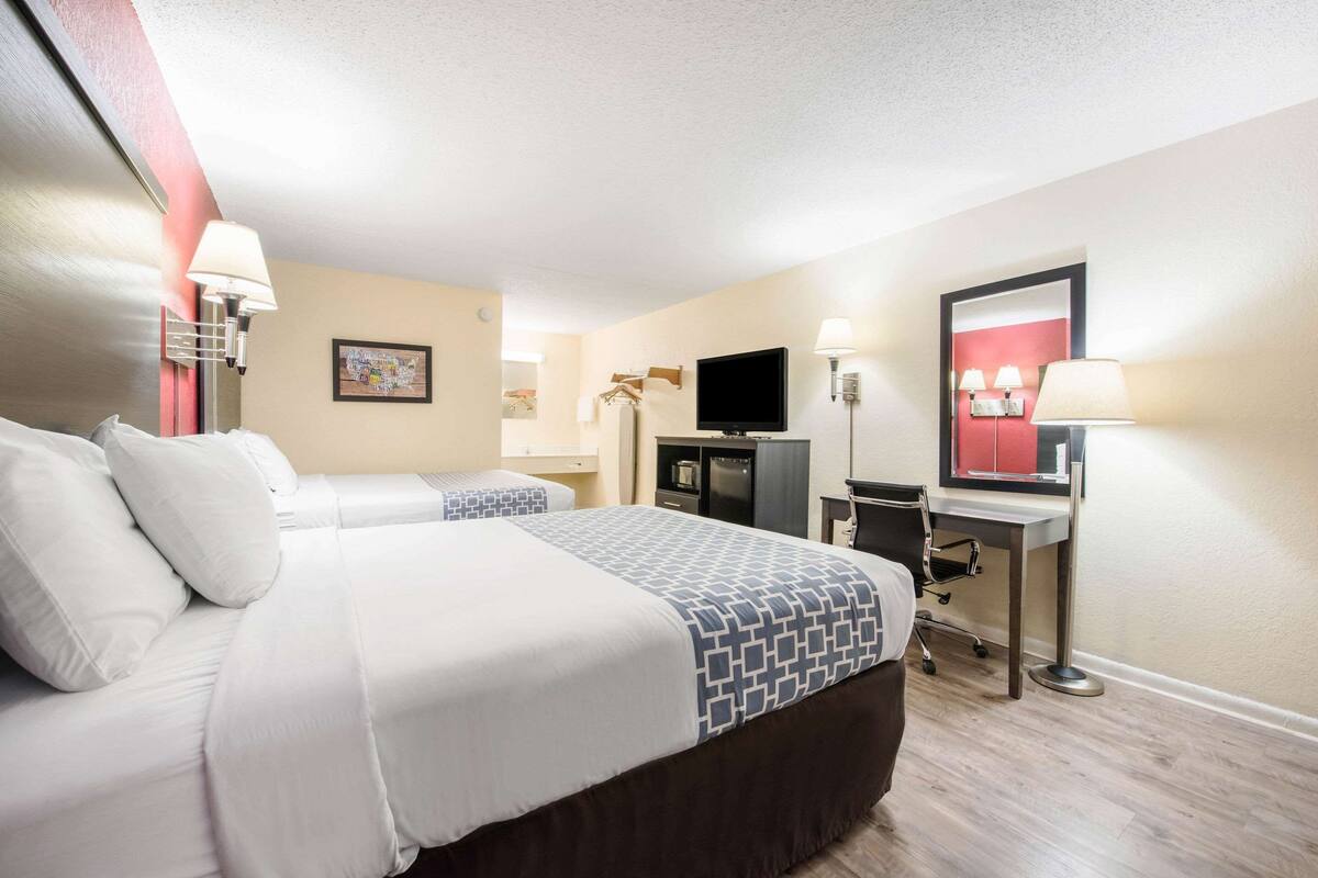 desk, iron/ironing board, rollaway beds, free wifi