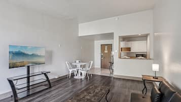 Family Studio Suite, Multiple Beds, Non Smoking | Living area | 34-inch flat-screen TV with digital channels, TV