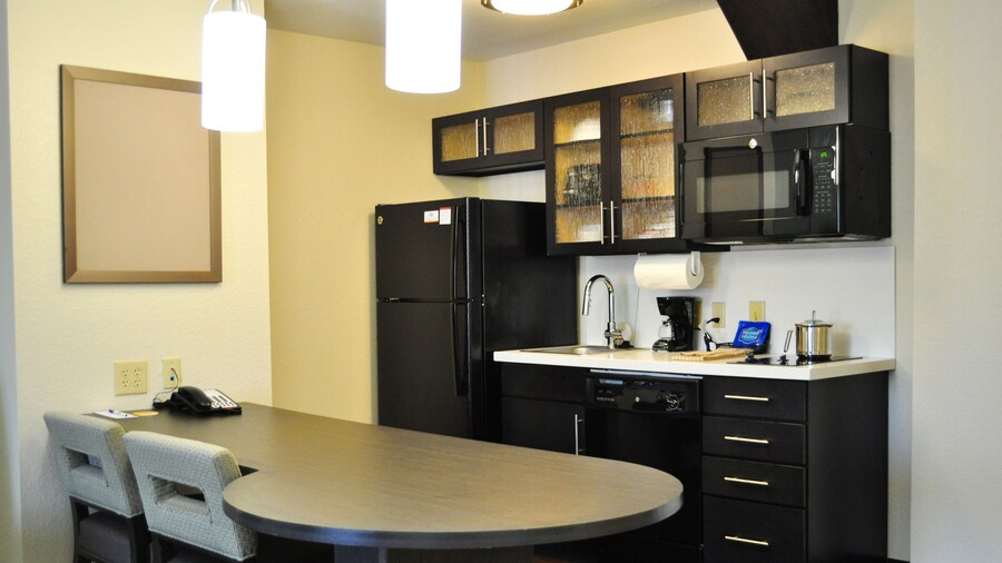 Candlewood Suites Bay City by IHG